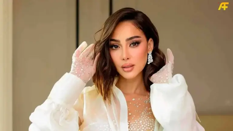 بسمة بوسيل شبه عارية مع حجاب