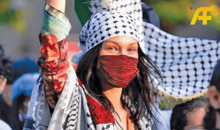 بيلا حديد رمز الموضة العربية