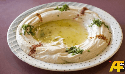 سلطة الحمص بالطحينة