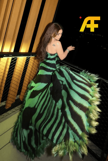 فستان هيفاء وهبي الأخضر