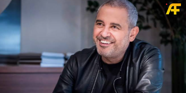 رحلة إيلي صعب من بيروت إلى العالمية: كيف أصبح رمز الأناقة والفخامة