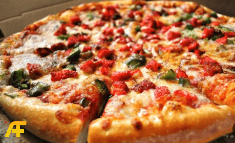 طريقة عمل بيتزا إيطالية منزلية بدون فرن