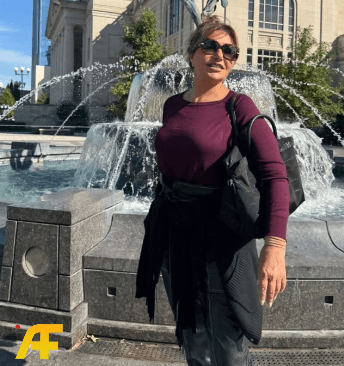 إطلالة أمريكية مع قبعة الكاوبوي