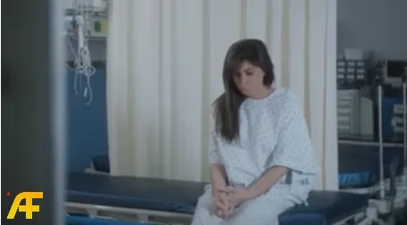 كيف كشفت إليسا إصابتها بسرطان الثدي؟