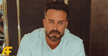 ردود فعل الجمهور على تدهور الحالة الصحية لسعد رمضان واحتفاله المفاجئ من سرير المستشفى