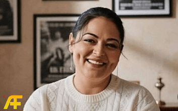 من هي الفنانة نيفين مندور؟