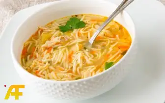شوربة الشعرية بالدجاج