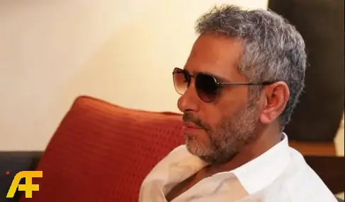 ما هي التهم الموجهة لفضل شاكر؟